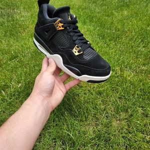 Jordan 4 Royalty